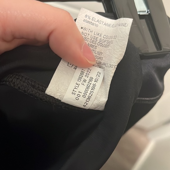 Under Armour Compression Heatgear Capris - Picture 9 of 10